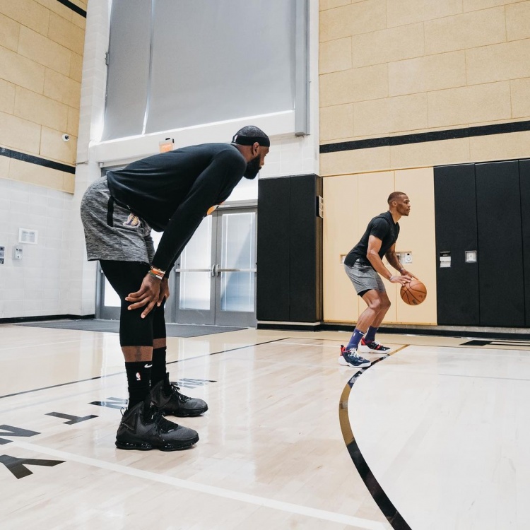 则在肋部反 则在肋部反